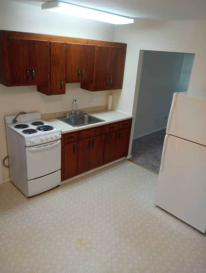 58 Nestor St #E - Photo 7 of 12