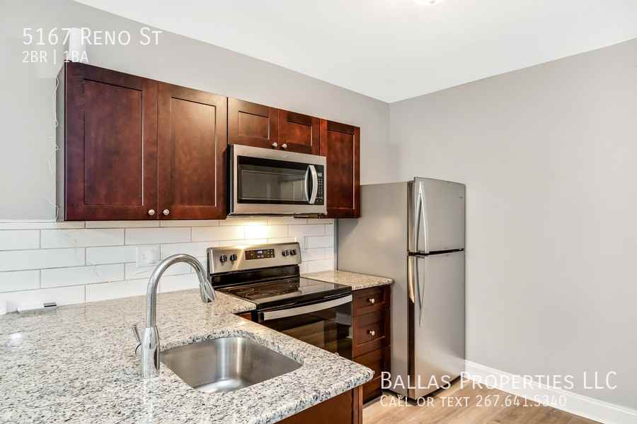5167 Reno St - Photo 4 of 15