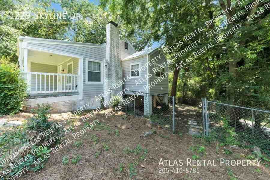 1229 Skyline Dr - Photo 4 of 22