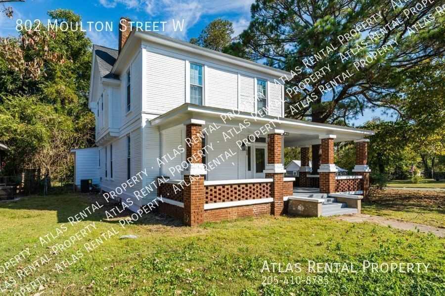 802 Moulton St W - Photo 3 of 24