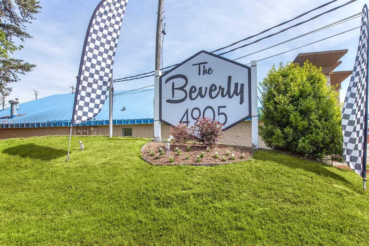 The Beverly Apartments - Photo 4 of 31