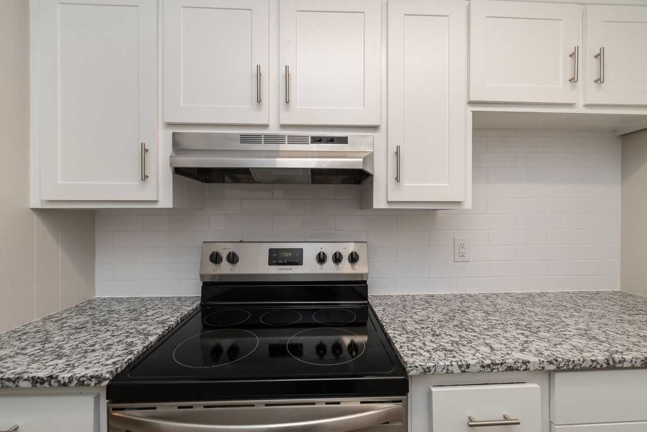 Johns Road Apartments - Photo 6 of 35