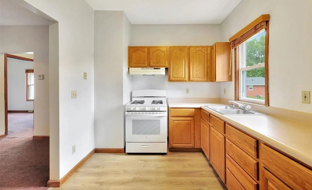 1506 Philo Road. Unit B - Photo 4 of 17