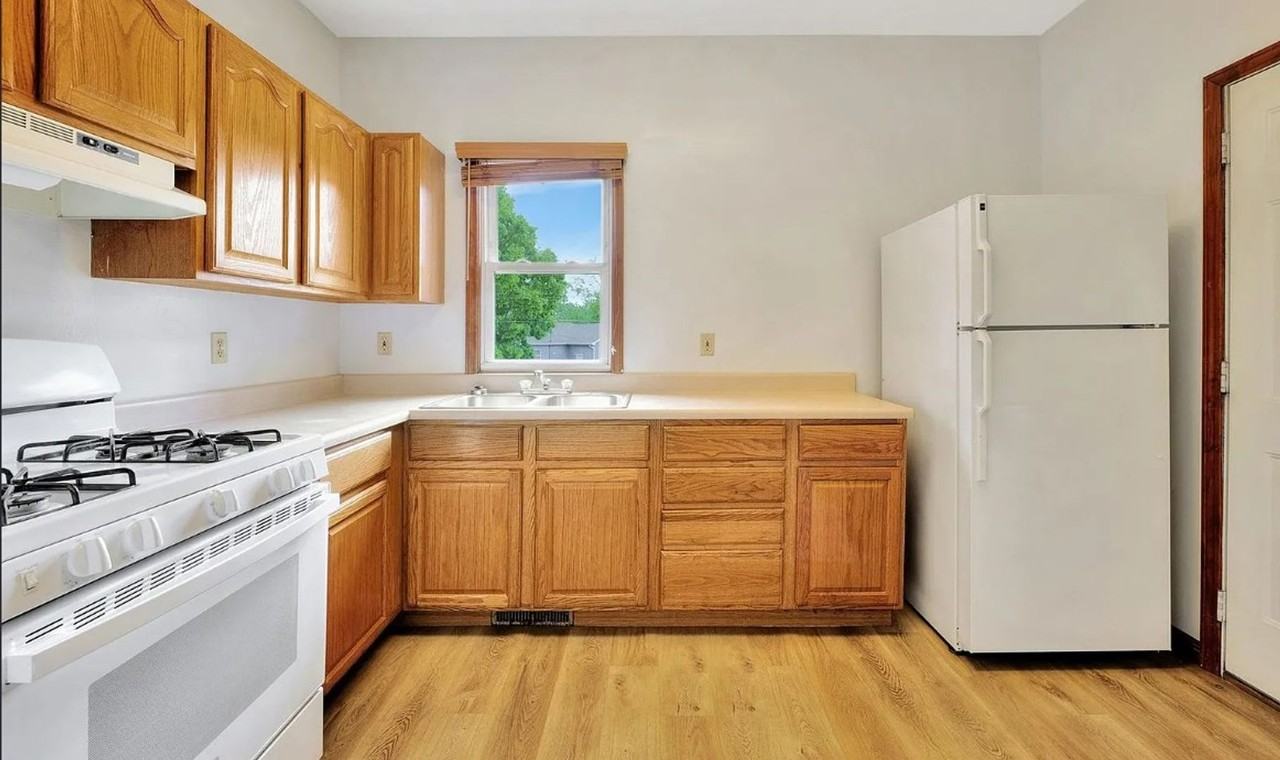 1506 Philo Road. Unit B - Photo 5 of 17