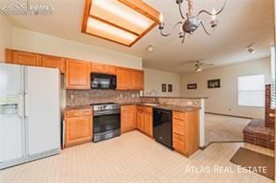 8407 Wilmington Dr - Photo 4 of 19