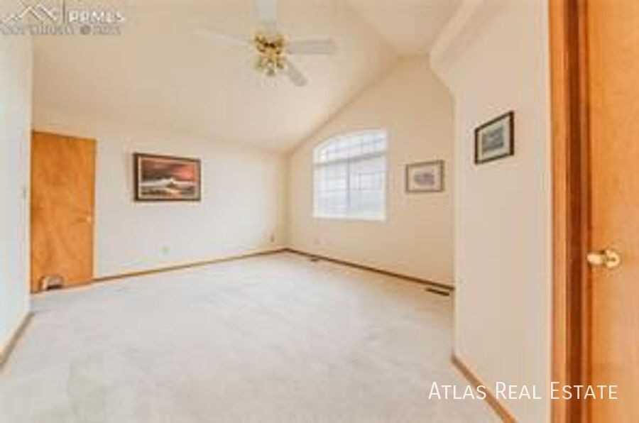 8407 Wilmington Dr - Photo 6 of 19