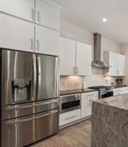 422 W 9th St - Photo 1 of 1