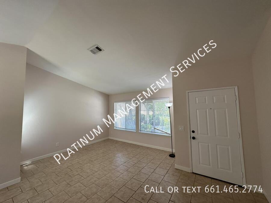 3224 W Avenue J2 - Photo 3 of 21