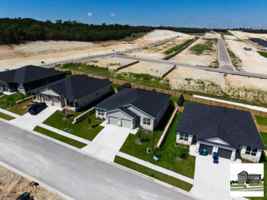 featured image of 640 Pacific Crest Trl #B