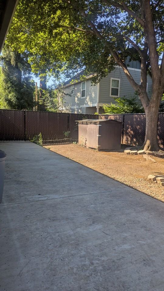 186 E Shasta Ave #1B - Photo 6 of 7