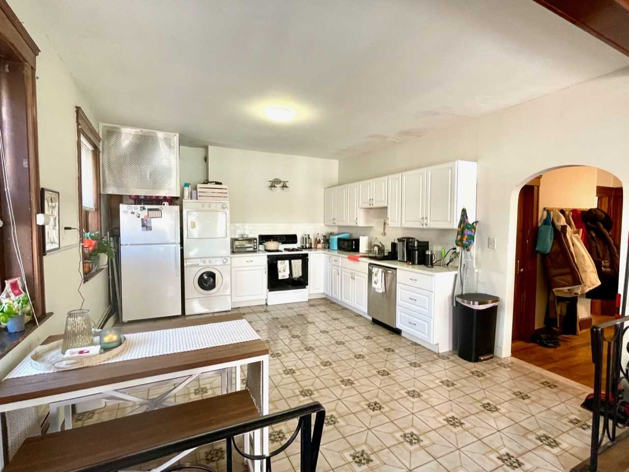 443 Hanover St #2 - Photo 3 of 16