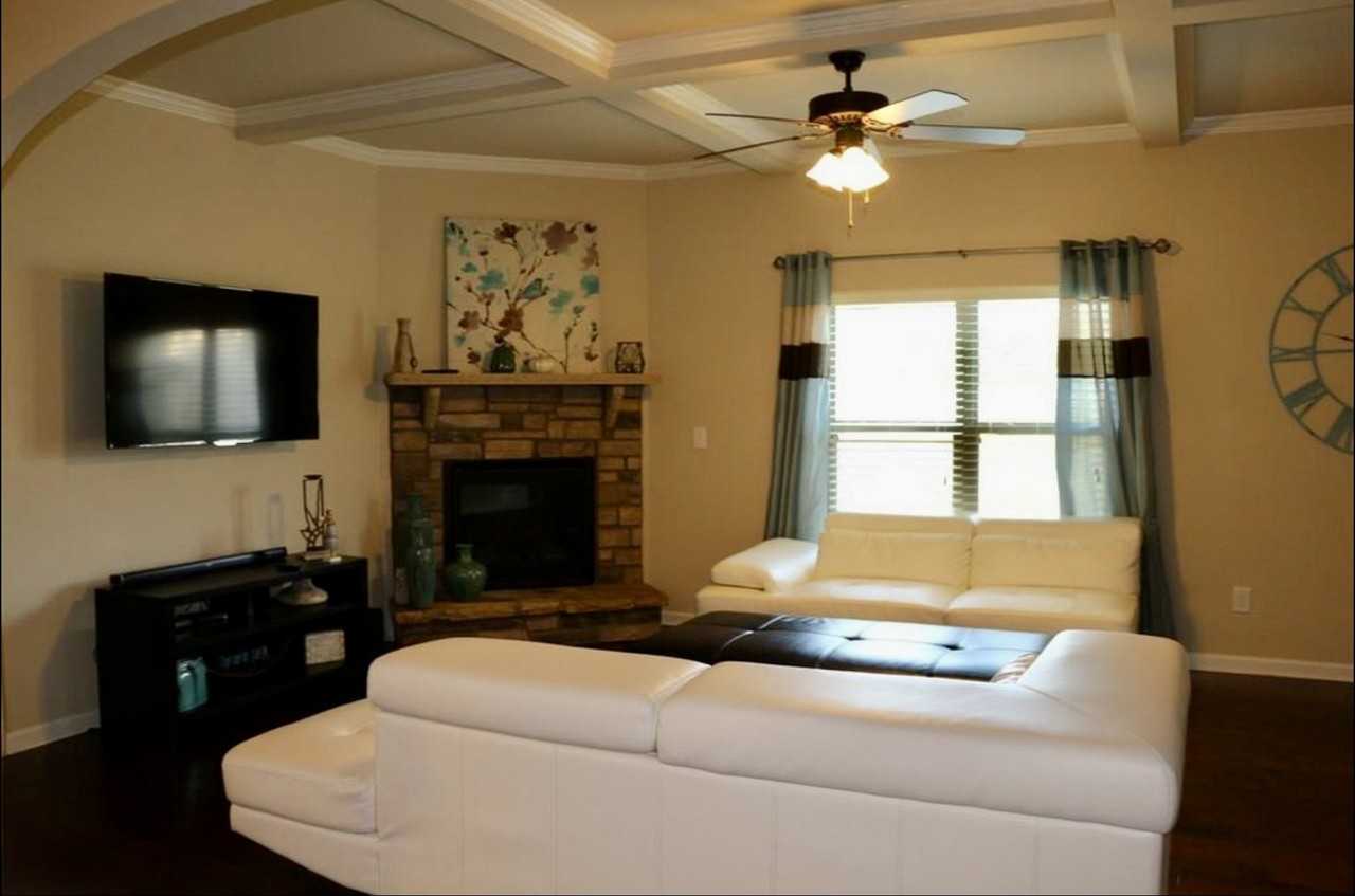 129 Border Ave #NA - Photo 4 of 20