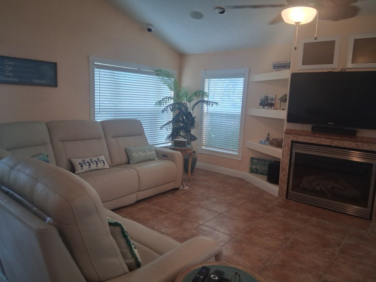 832 E 25th Ave #NA - Photo 7 of 35