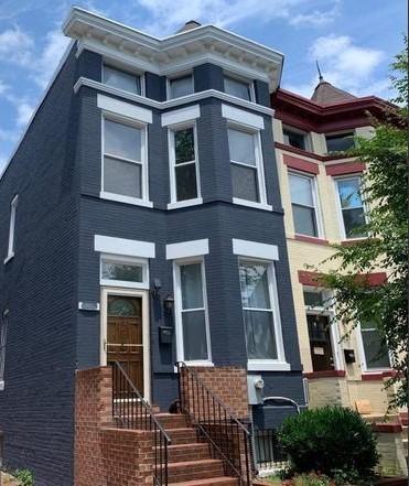 1023 Columbia Rd Nw #NA - Photo 2 of 37