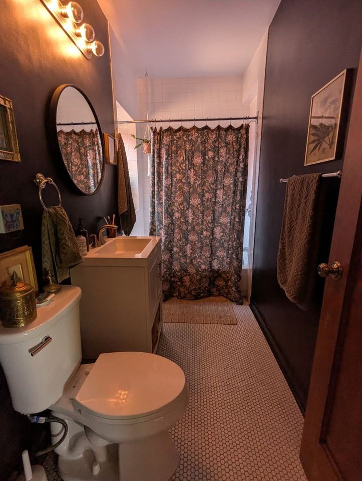 1447 W Jarvis Ave #2W - Photo 6 of 9