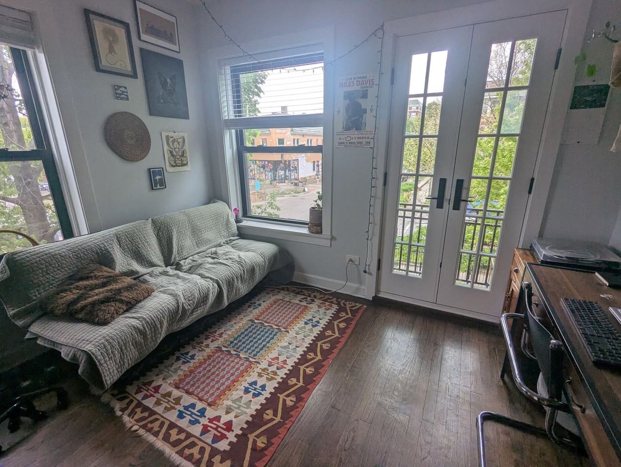 1447 W Jarvis Ave #2W - Photo 7 of 9