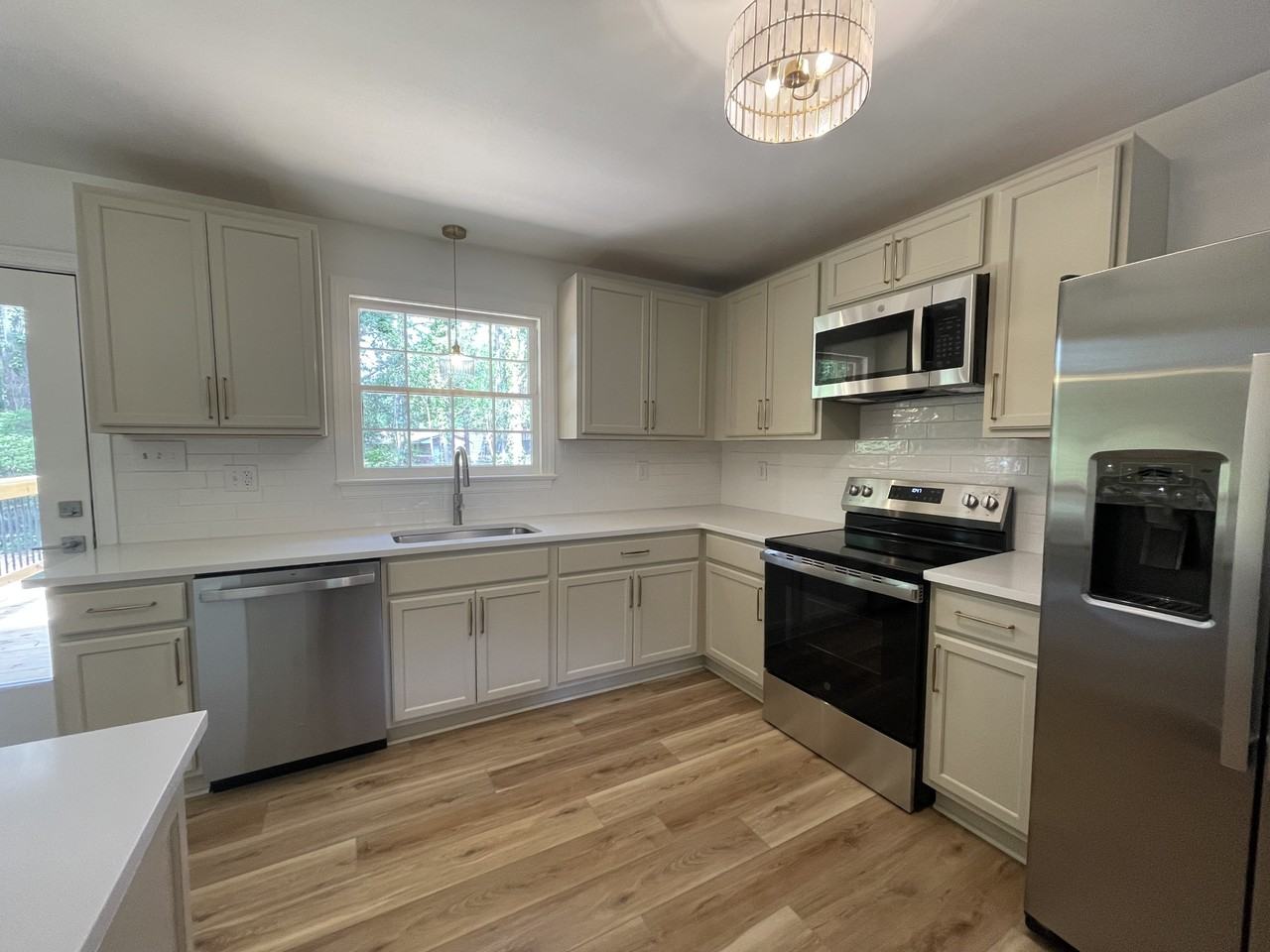 413 Hoff Ave #NA - Photo 5 of 18