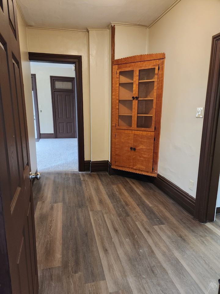 222 W High St #3 - Photo 3 of 11