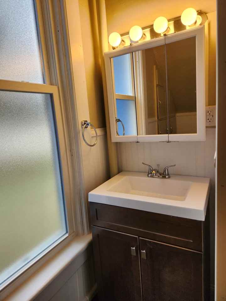 222 W High St #3 - Photo 5 of 11