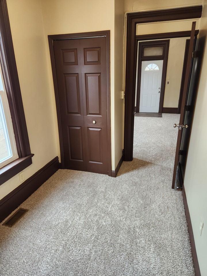 222 W High St #3 - Photo 7 of 11