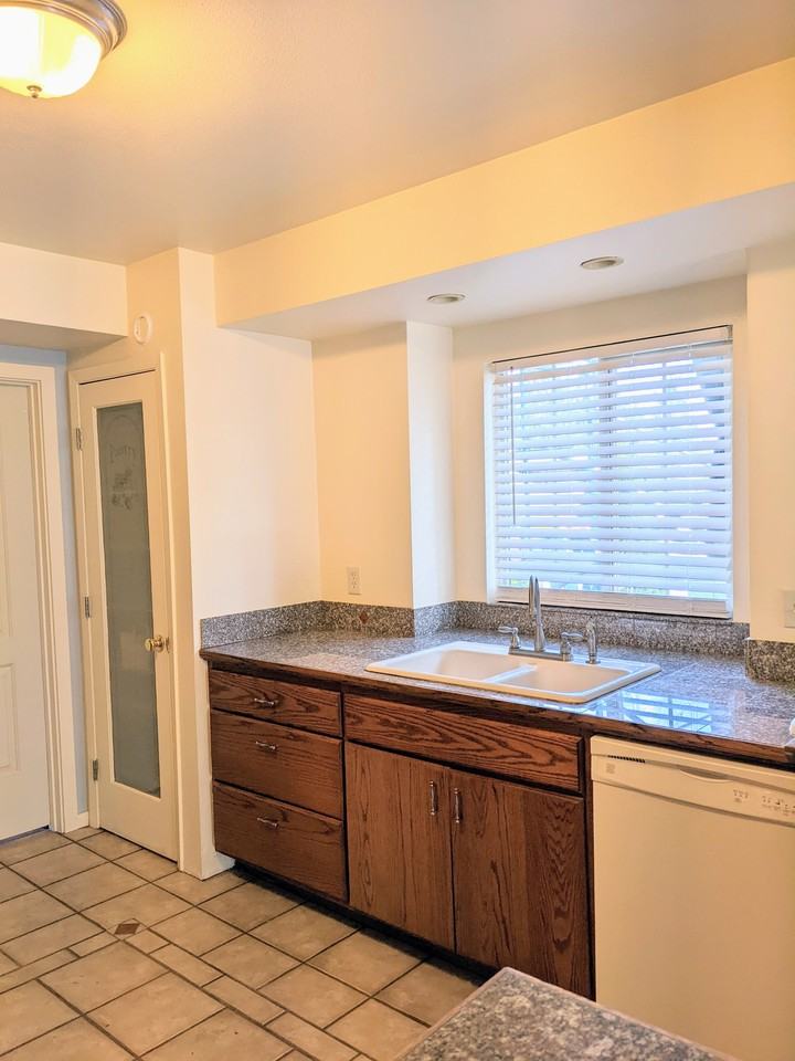 410 24th St #NA - Photo 3 of 12