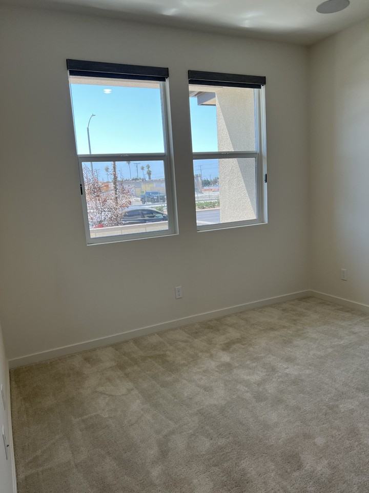 2951 W Lincoln Ave #6 - Photo 6 of 13