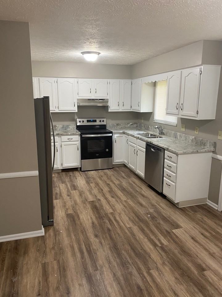 1330 Donwalter Ln #1330 - Photo 4 of 10