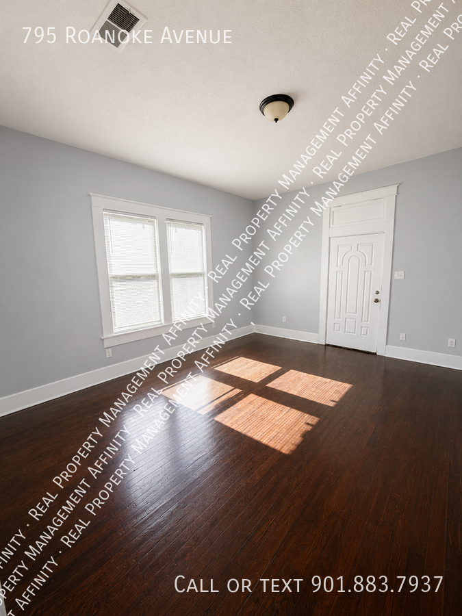 795 Roanoke Ave - Photo 2 of 21