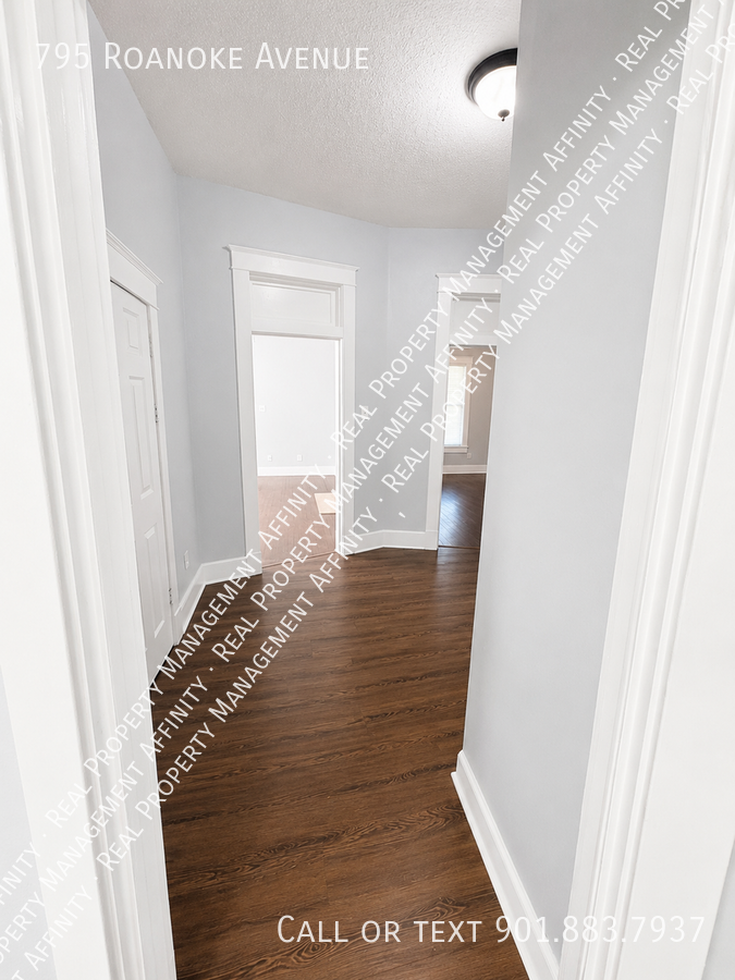 795 Roanoke Ave - Photo 6 of 21