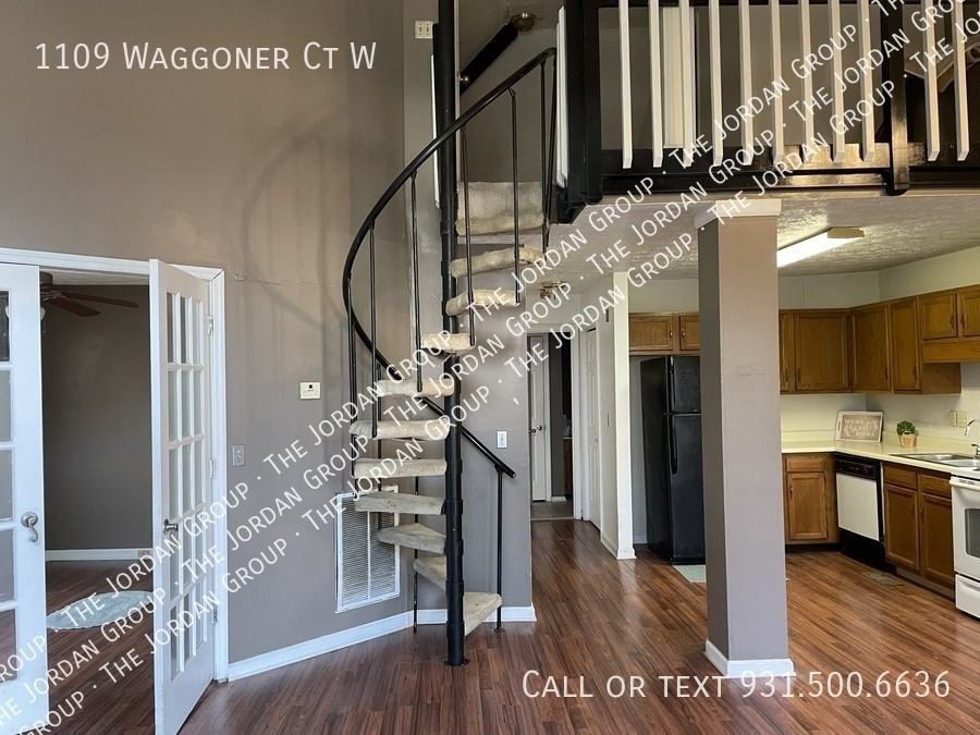1109 Waggoner Ct W - Photo 6 of 12