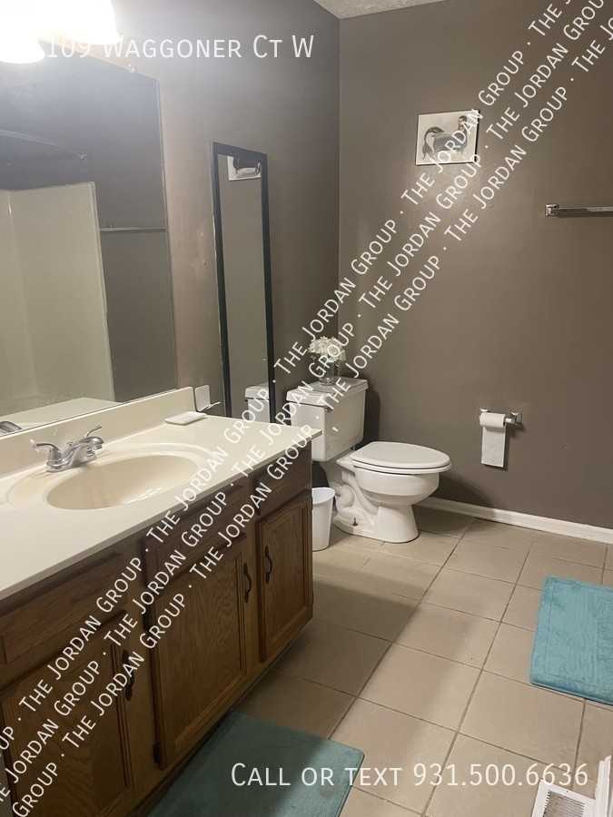 1109 Waggoner Ct W - Photo 7 of 12
