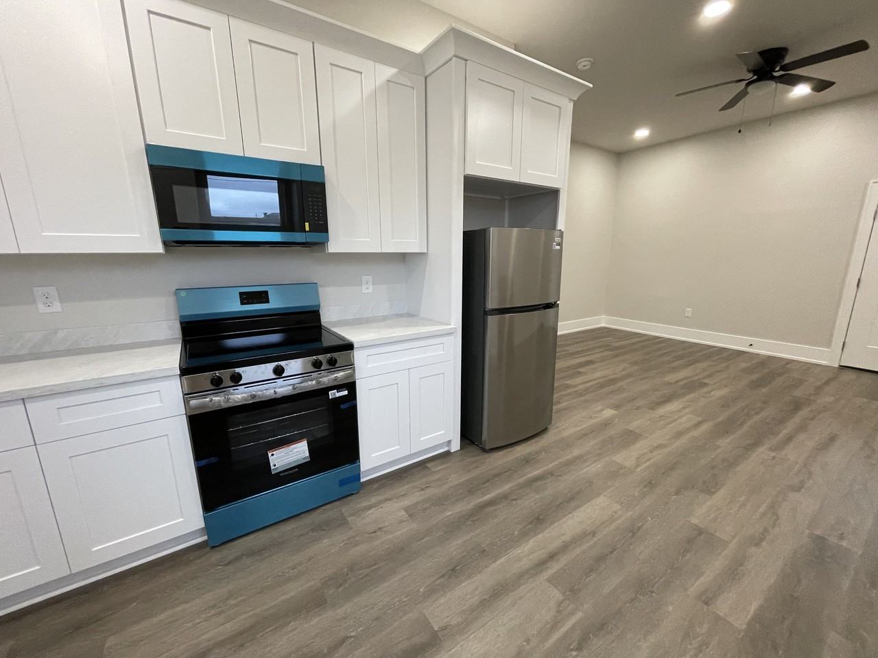 1335 Angela Ave #1335 - Photo 3 of 11