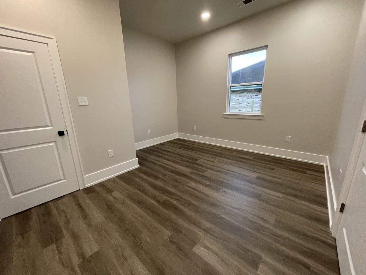 1335 Angela Ave #1335 - Photo 4 of 11