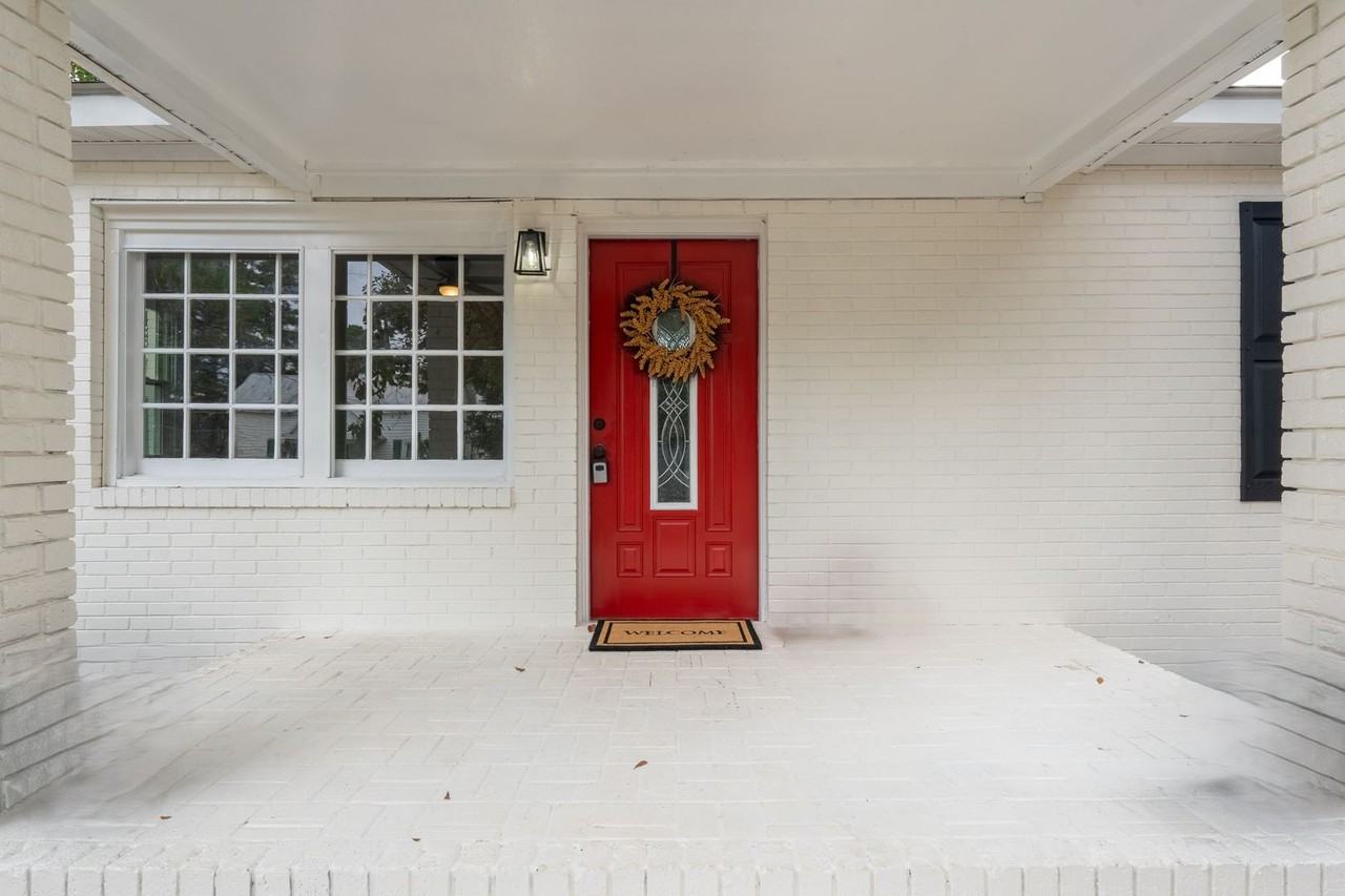 1001 S Layton Ave - Photo 2 of 23