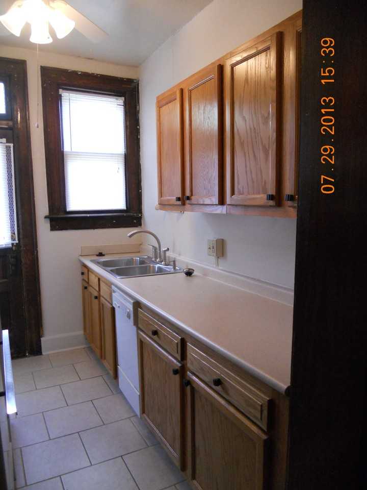 2346 East Ave - Photo 7 of 11