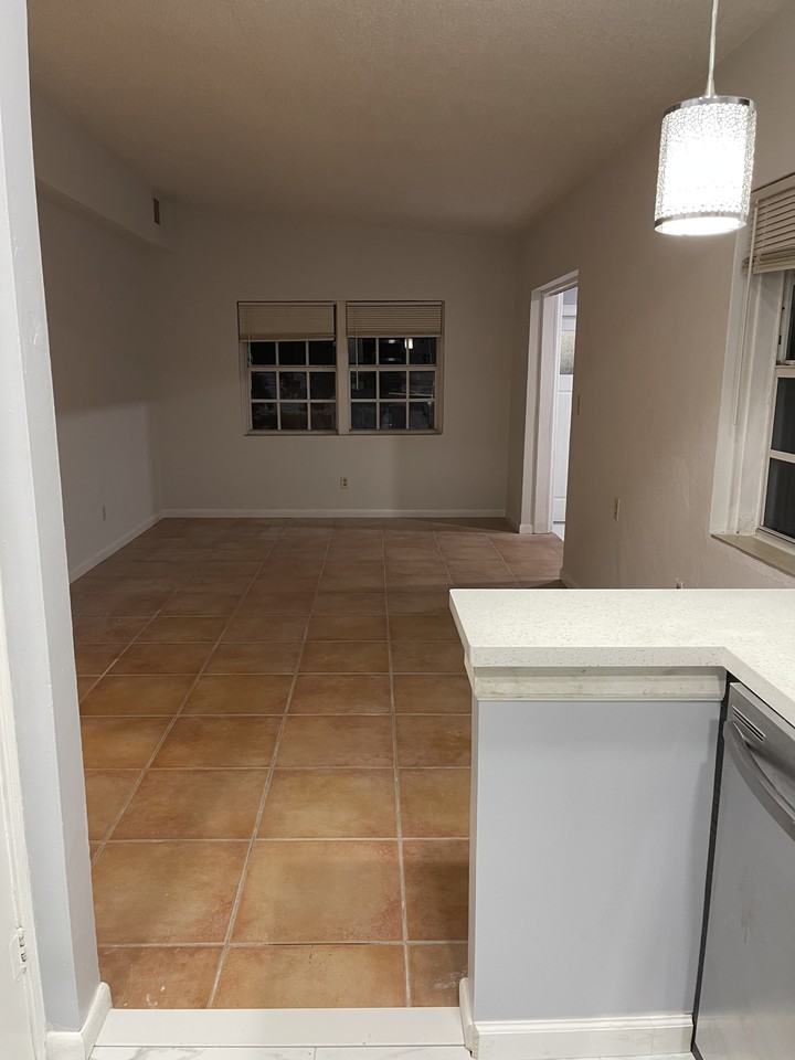 1126 Nw 1st Ave #NA - Photo 3 of 9
