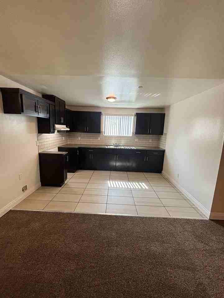 638 West Colden Avenue - Photo 5 of 21