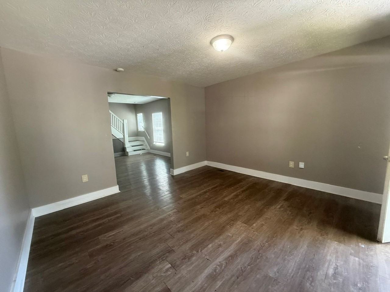 625 N Tacoma Ave - Photo 7 of 11