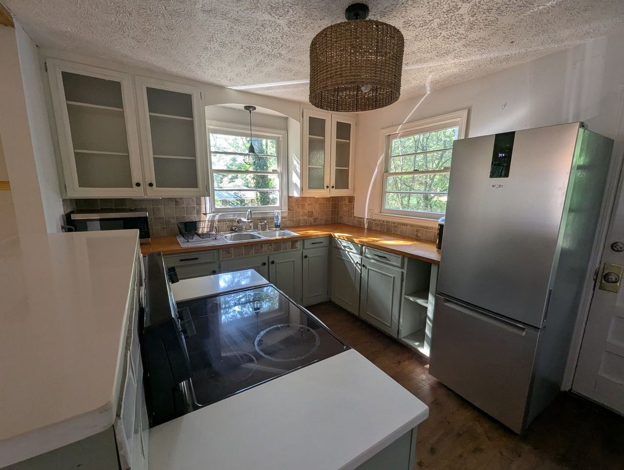 199 Mimosa Dr - Photo 3 of 13