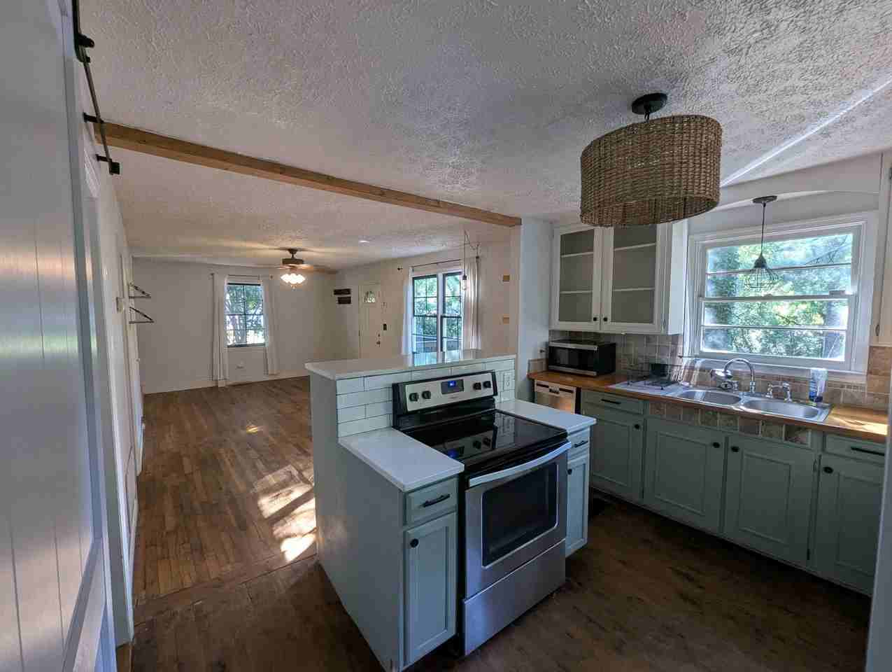 199 Mimosa Dr - Photo 5 of 13