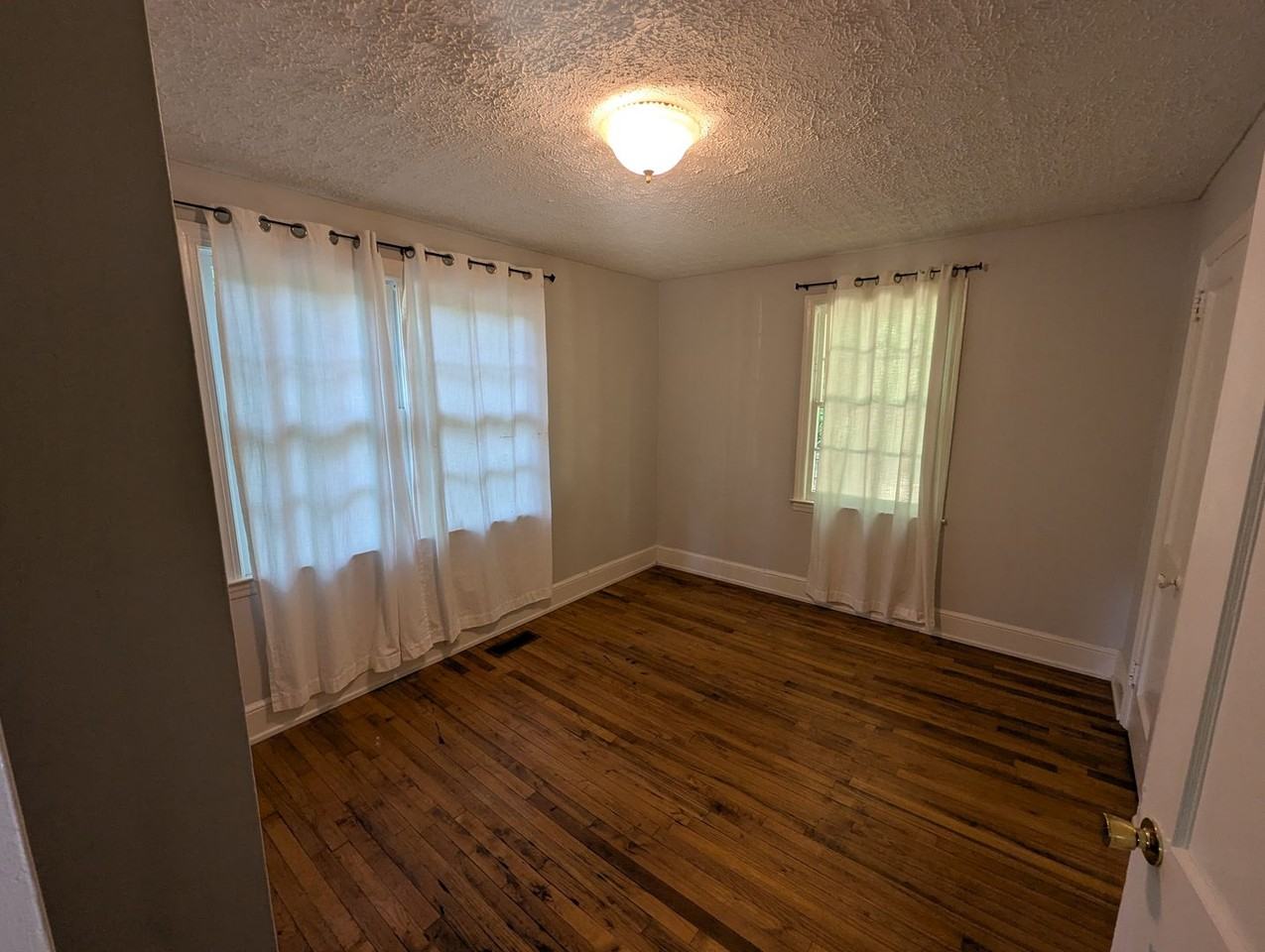 199 Mimosa Dr - Photo 7 of 13