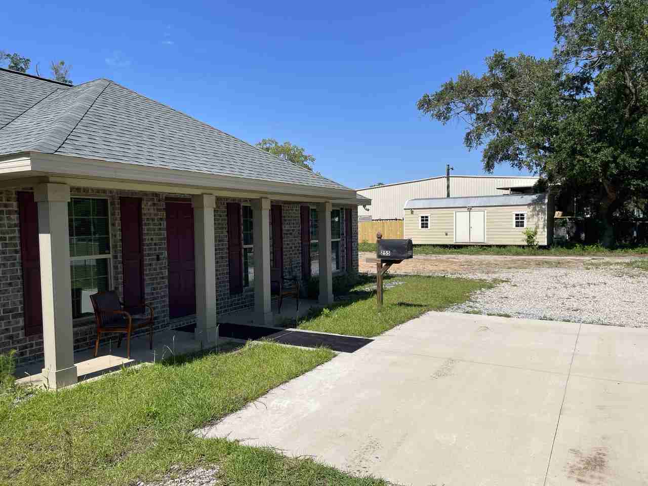 255 Kenmore Road - Photo 4 of 15