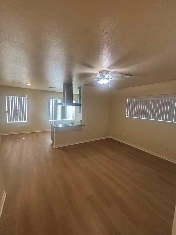 2918 1/2 Normandie Avenue - Photo 4 of 18