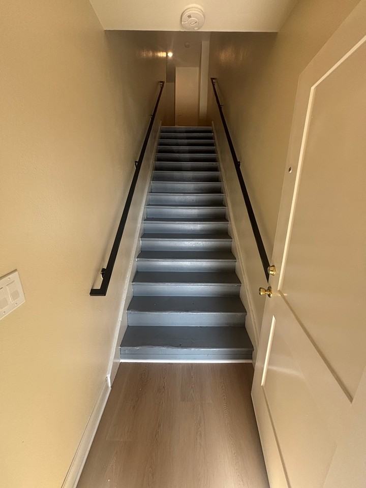2918 1/2 Normandie Avenue - Photo 2 of 18