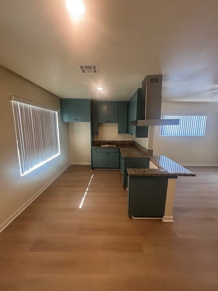 2918 1/2 Normandie Avenue - Photo 7 of 18