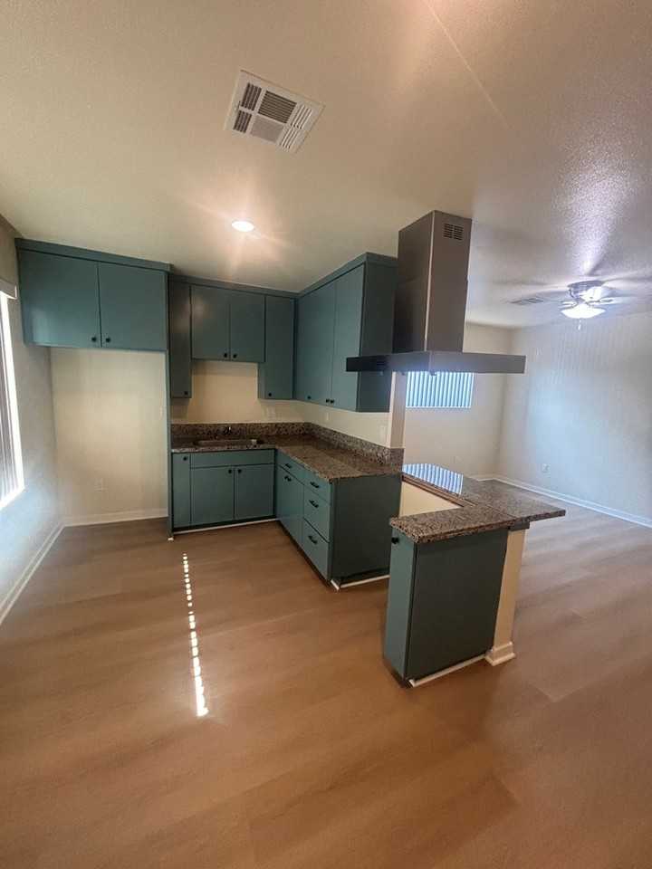 2918 1/2 Normandie Avenue - Photo 6 of 18