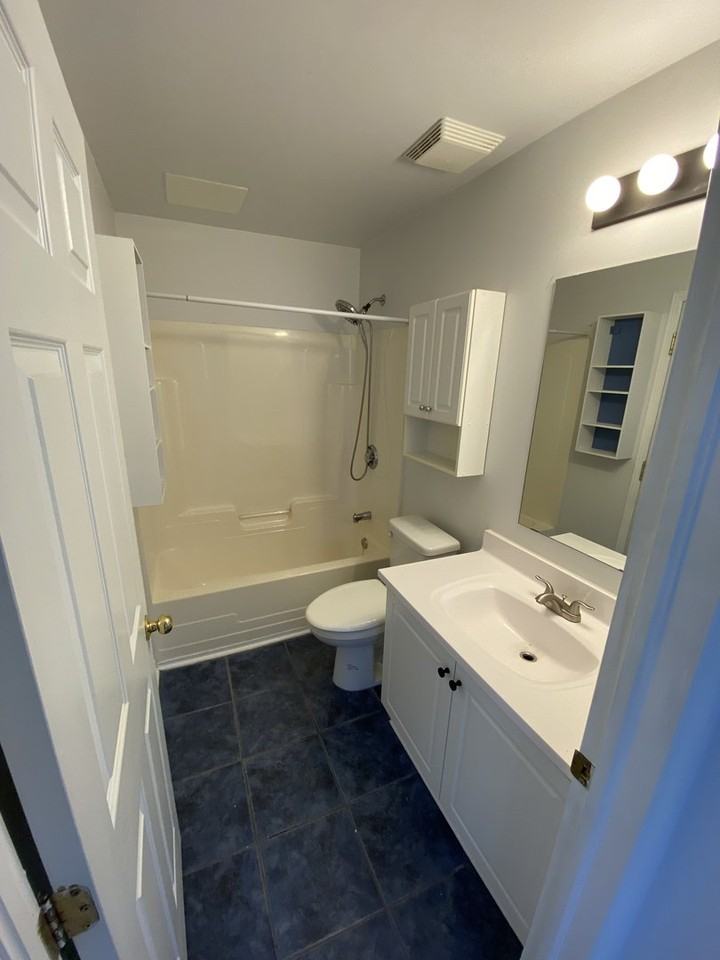 239 Stiver St - Photo 7 of 8