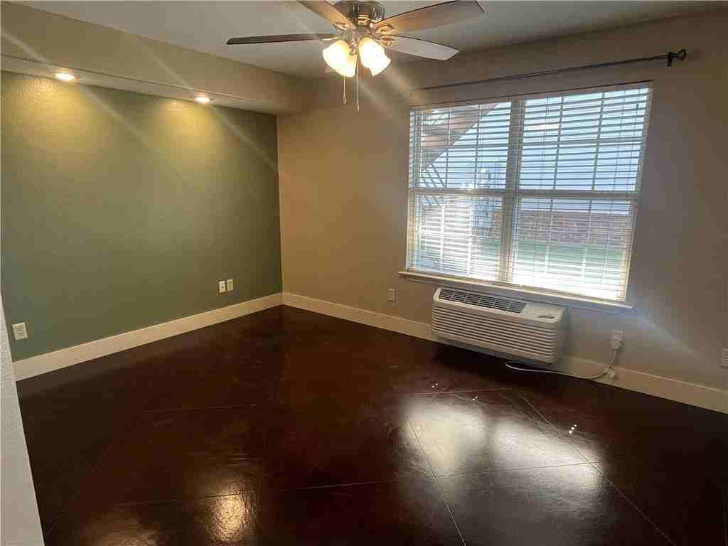 806 W Tahlequah St #B - Photo 6 of 13