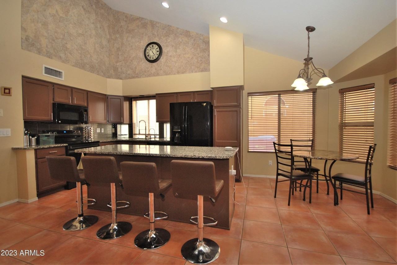 1227 E Glenhaven Dr - Photo 5 of 22