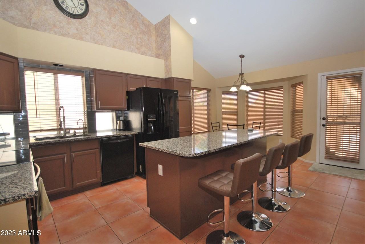 1227 E Glenhaven Dr - Photo 6 of 22
